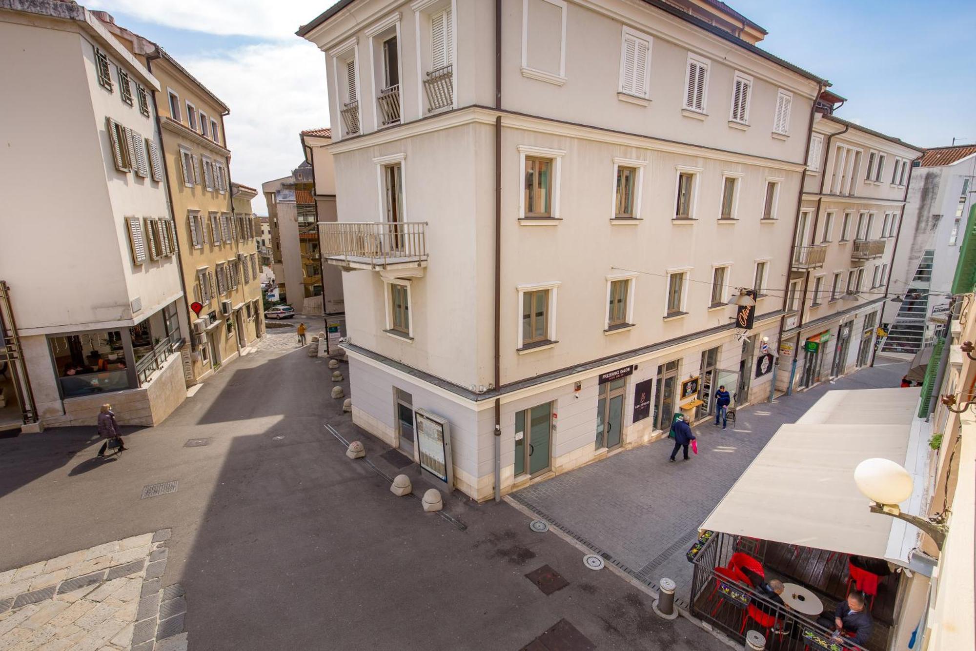 Molo Longo - Downtown Apartments Rijeka Exterior photo